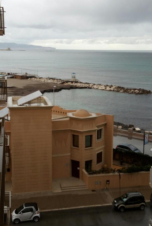 B&B Mariupol Trapani Exterior photo